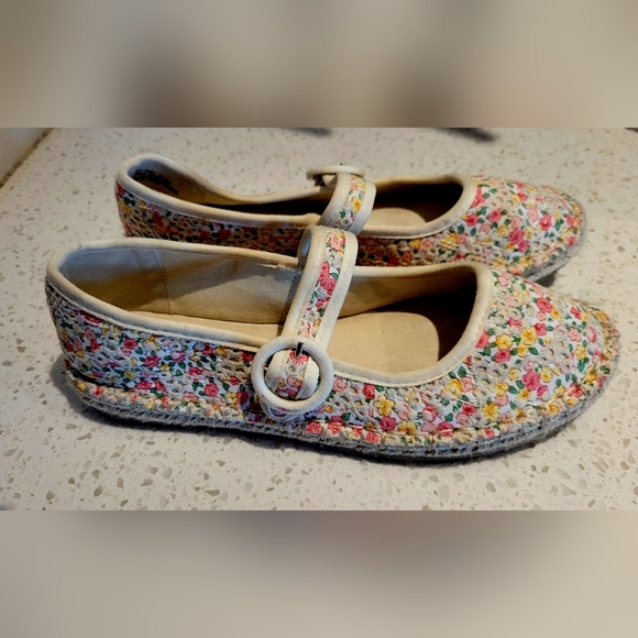 Chinese Laundry Shoes - Chinese Laundry Floral Espadrille Flats Size 8.5